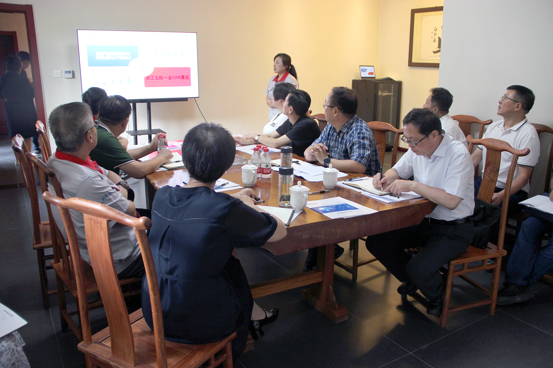 市委常委、統(tǒng)戰(zhàn)部部長郝忠祥一行蒞臨我司參觀調(diào)研