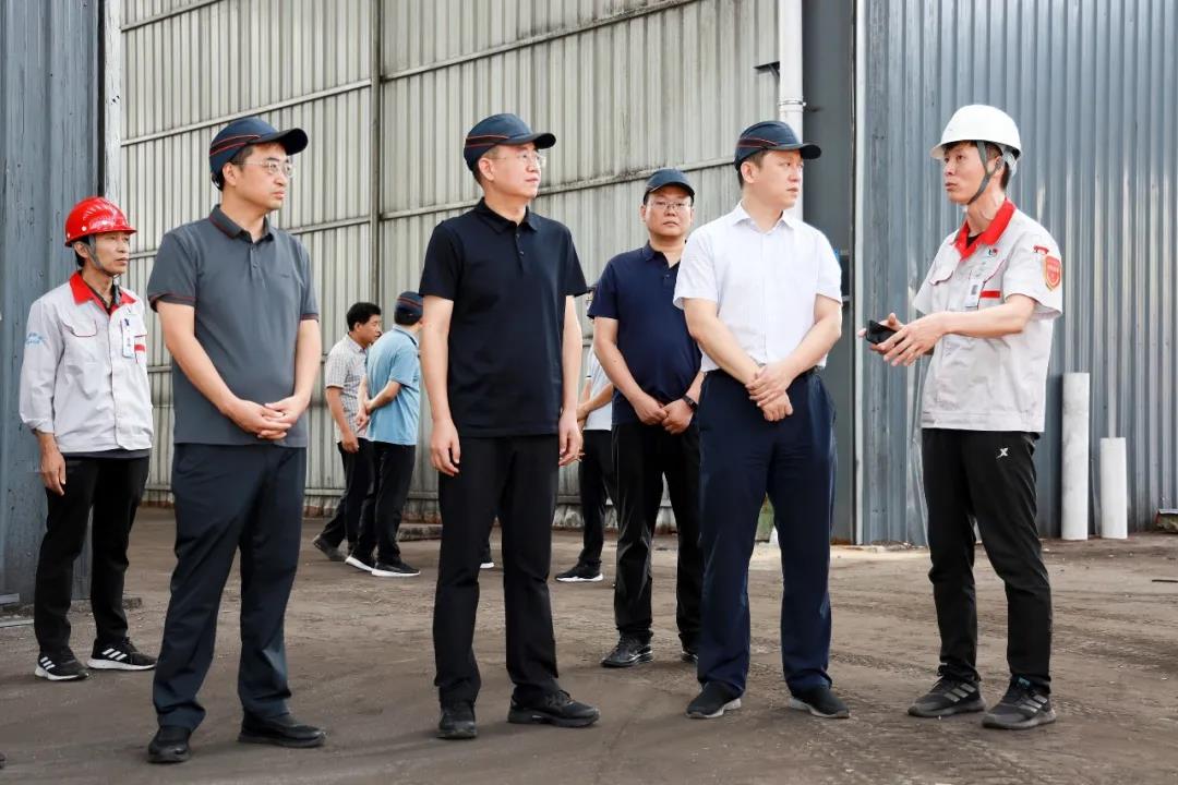 市委常委、副市長、翼城縣委書記王淵到華翔（翼城）新材料科技園現(xiàn)場辦公