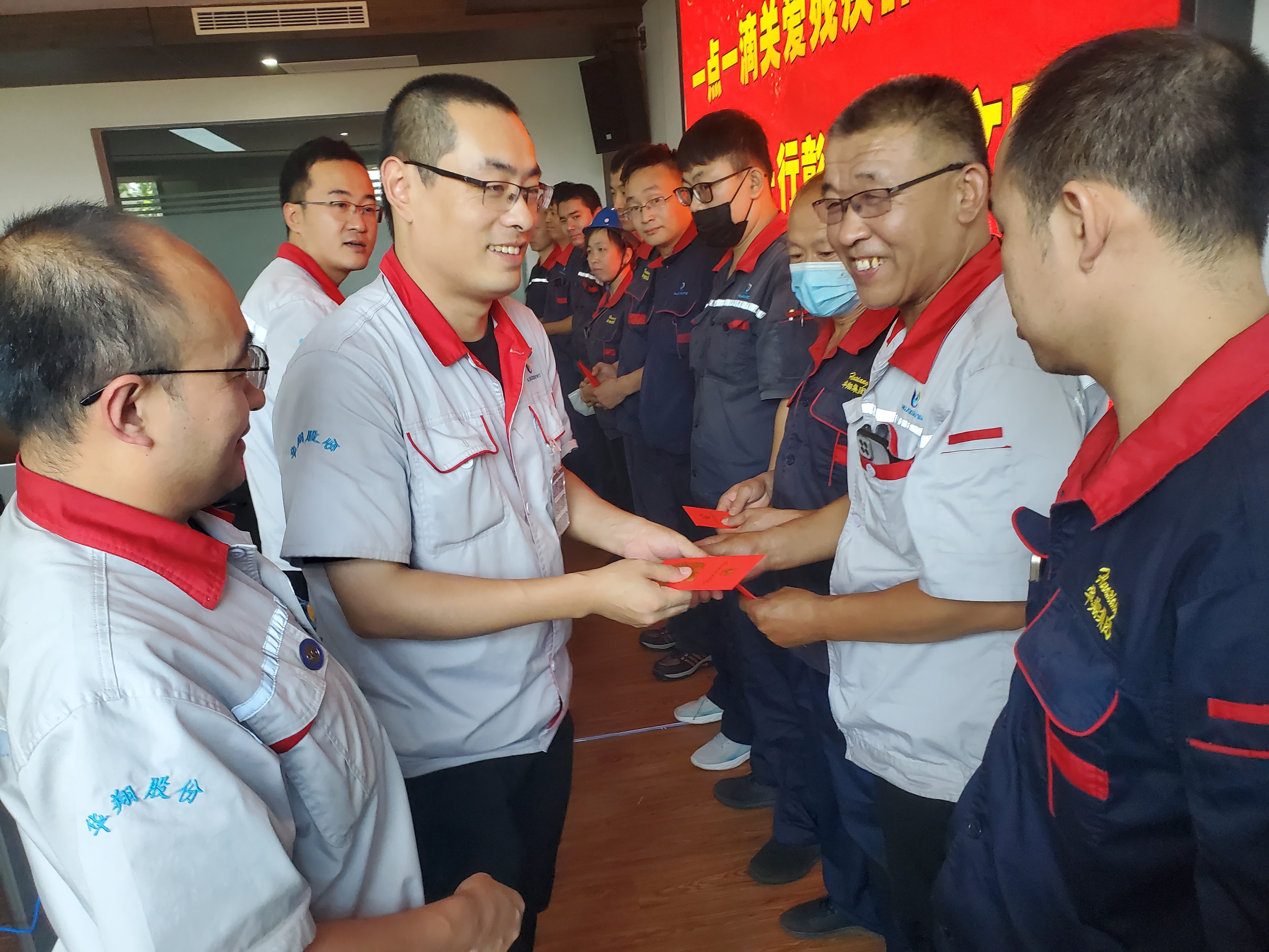 “扶殘助殘有你有我”，華翔很暖心！